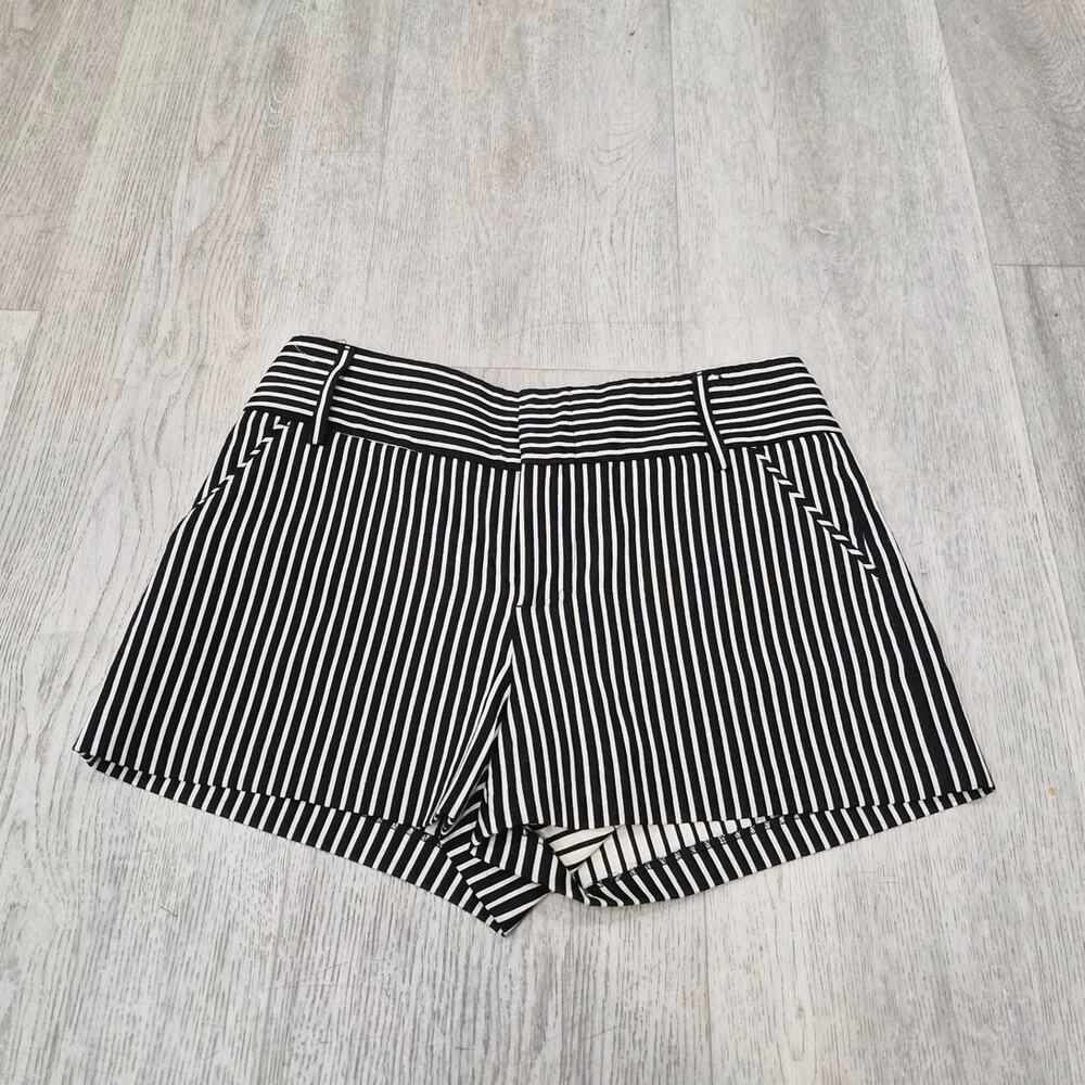 Alice + Olivia Striped Caddy Short Size 2
